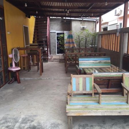 De Hostel Прачуап Кири Кан Екстериор снимка