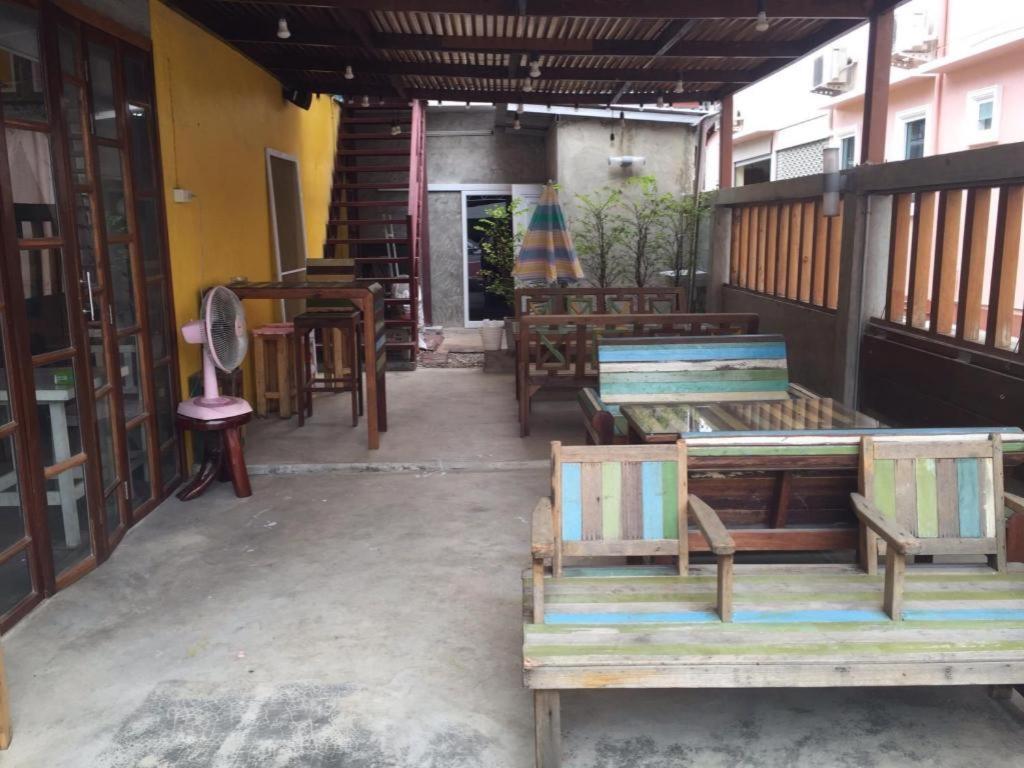 De Hostel Прачуап Кири Кан Екстериор снимка