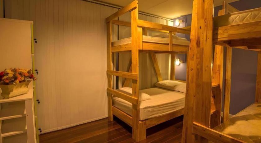 De Hostel Прачуап Кири Кан Екстериор снимка